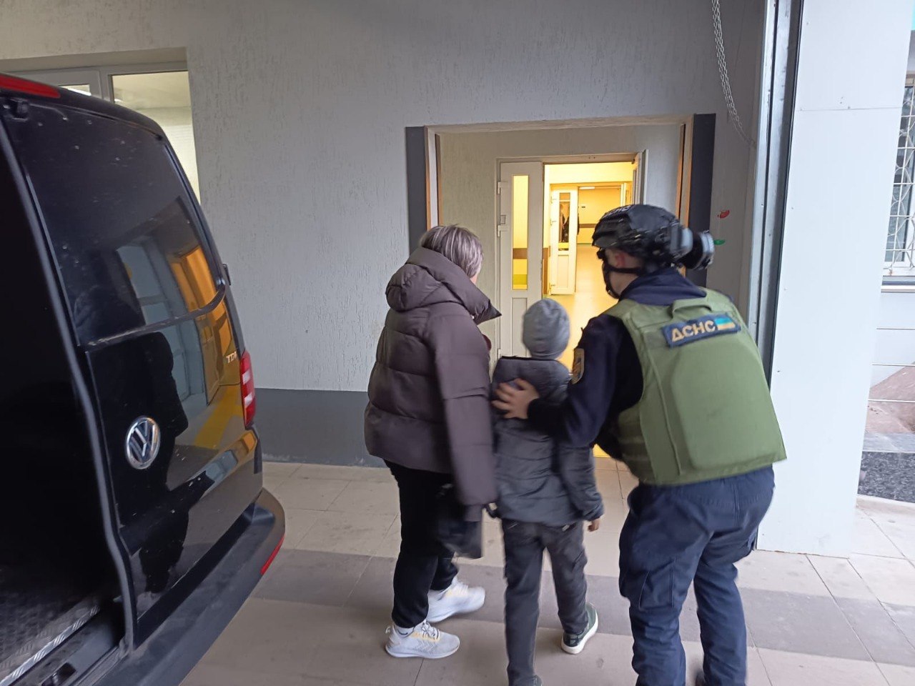 Постраждала дитина і 10 дорослих: надвечір по Нікополю вдарили дроном